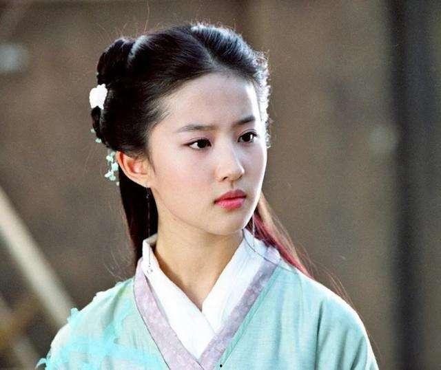 刘亦菲吃瓜少女视频,趣味视频引网友热议