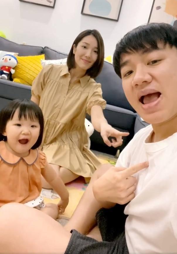 王祖蓝吃瓜的视频,趣味横生，笑料百出