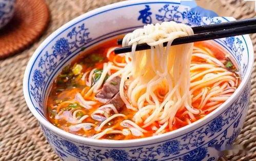 瓜哥吃牛肉面视频,美味与挑战并存！